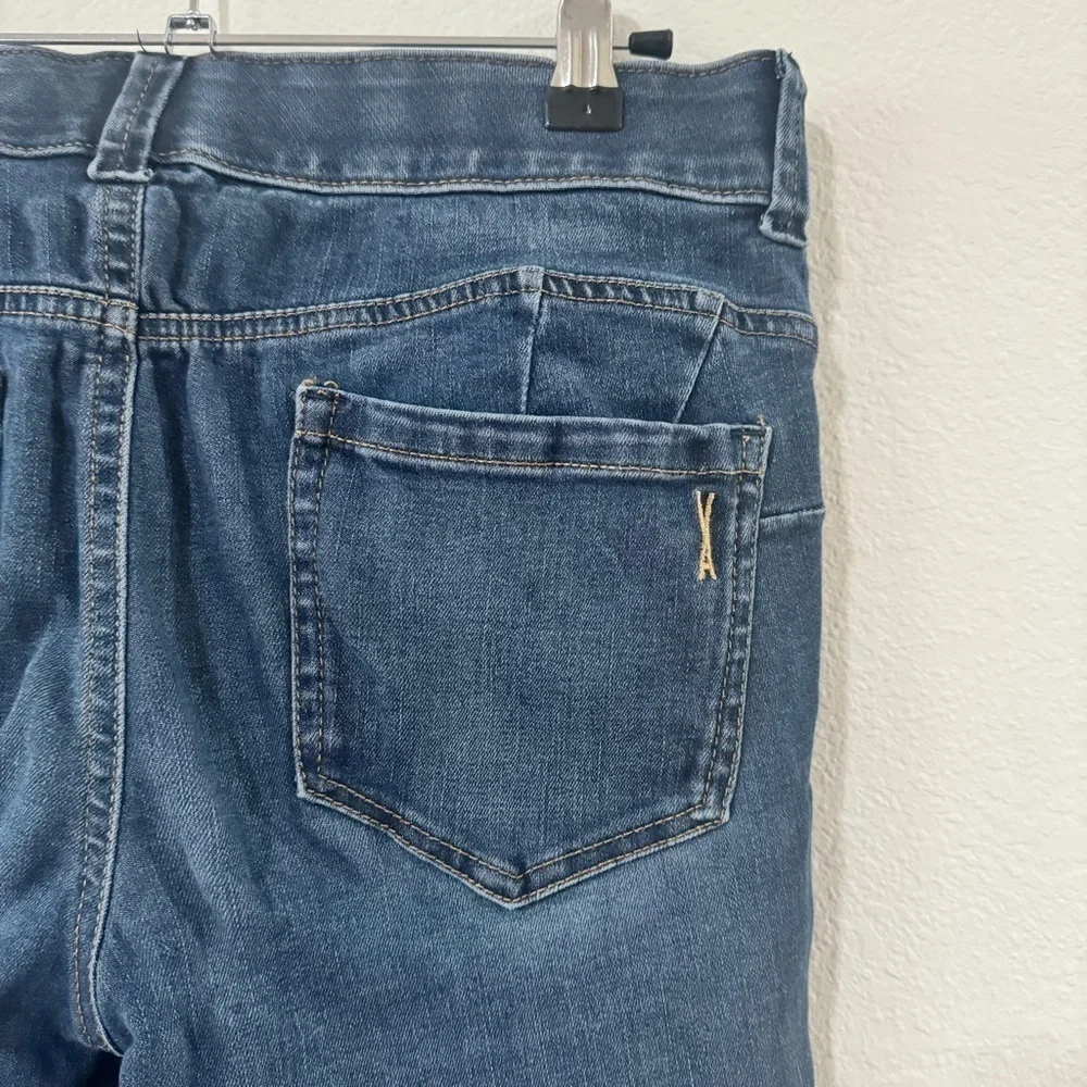 Women’s Jeans - Picture 3 of 8